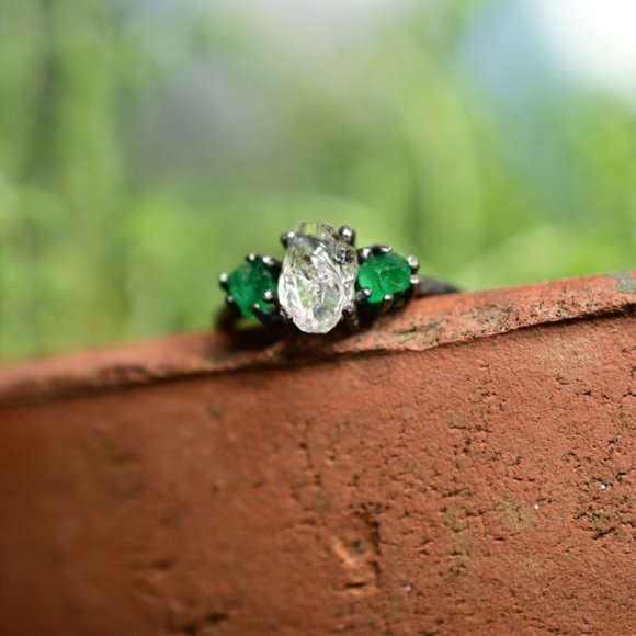 Rough cut emerald and Lake County diamond ring, handmade jewelry - Picture 3 of 3
